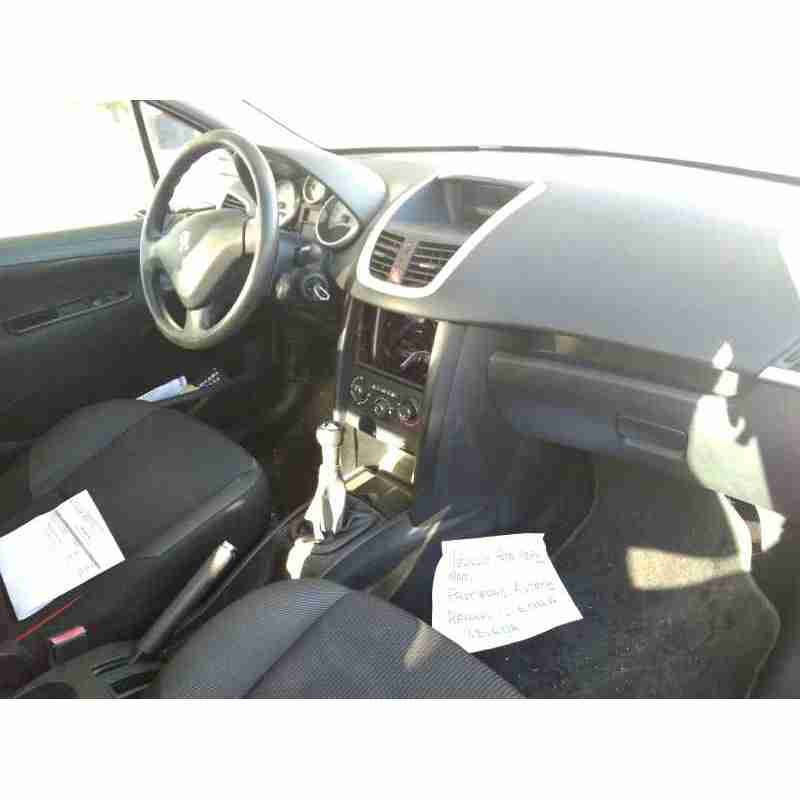 peugeot 207 del año 2009