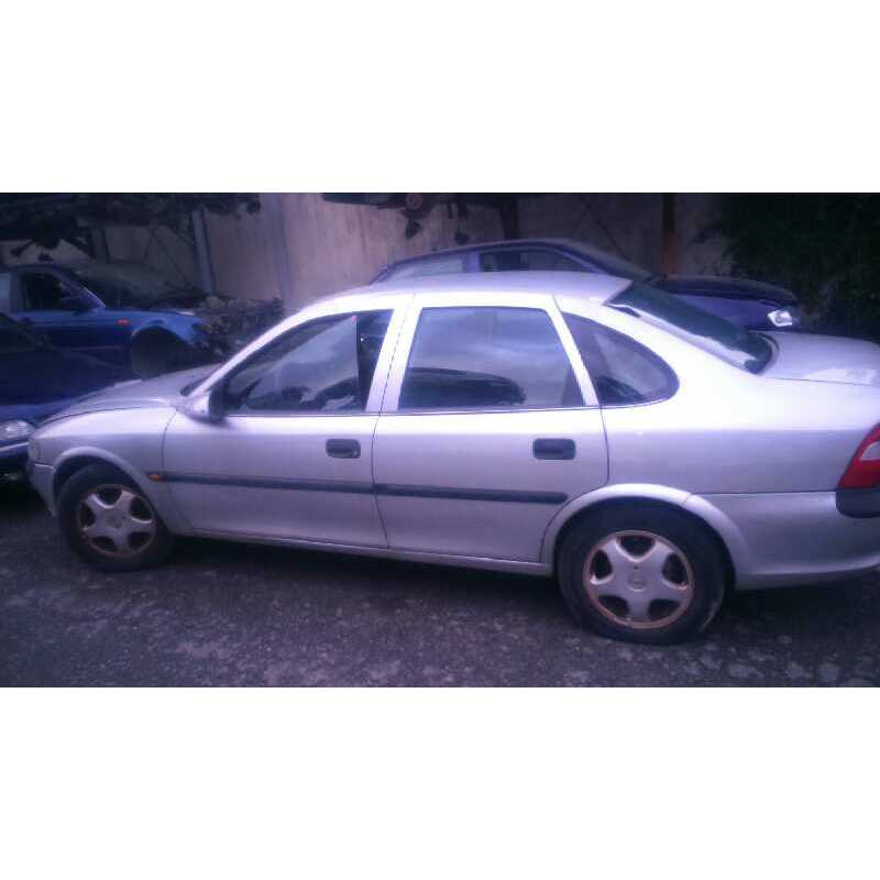 opel vectra b berlina del año 1998