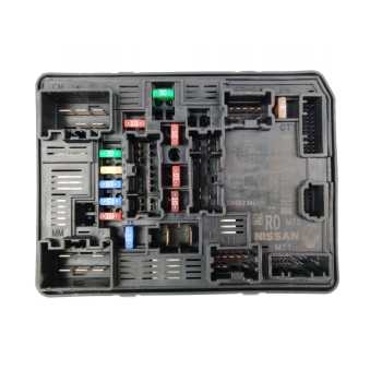 CAJA RELES / FUSIBLES 284B71965R 