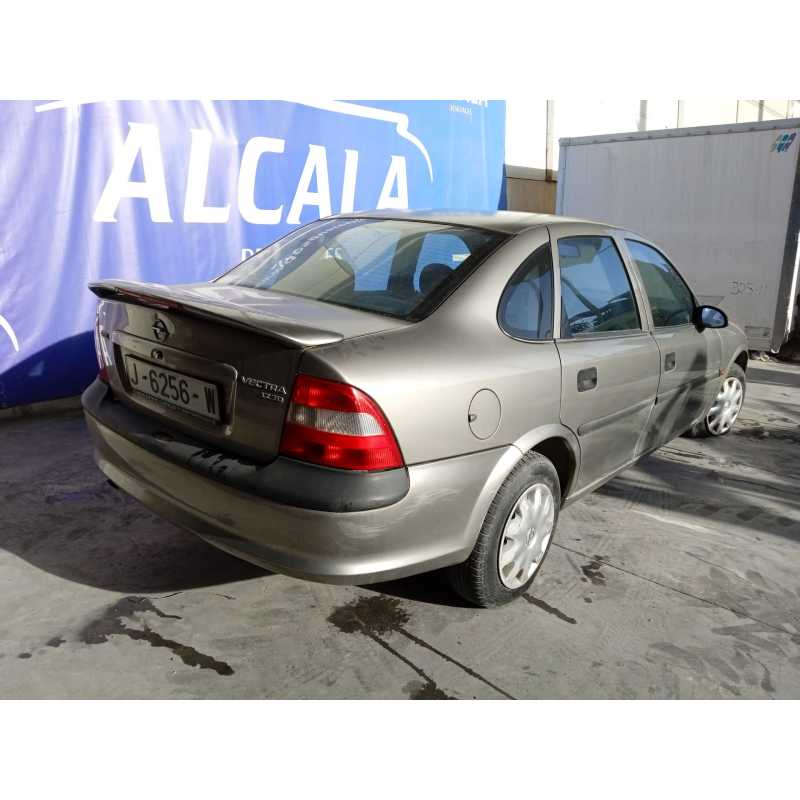 opel vectra b berlina del año 1995