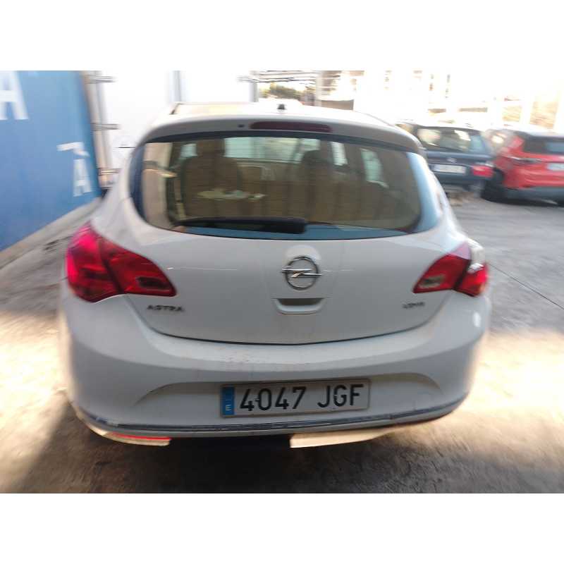 opel astra j (p10) del año 2015