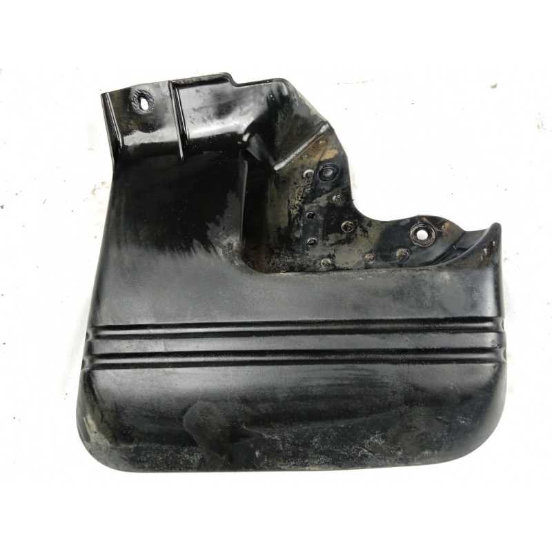 GUARDABARROS DELANTERO DERECHO MB648928 