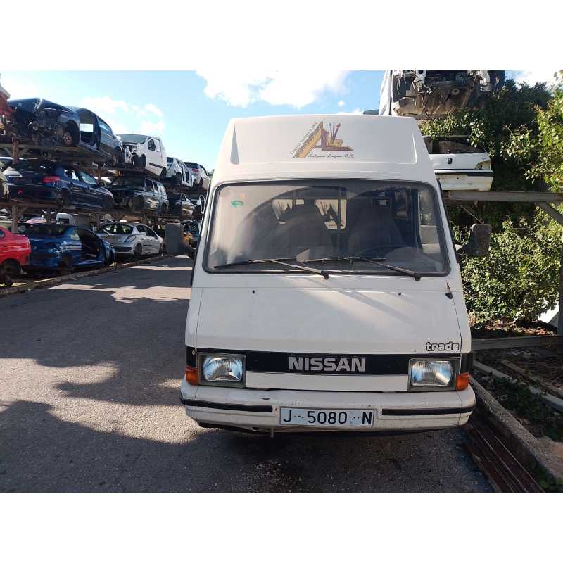 nissan trade furgoneta del año 1990