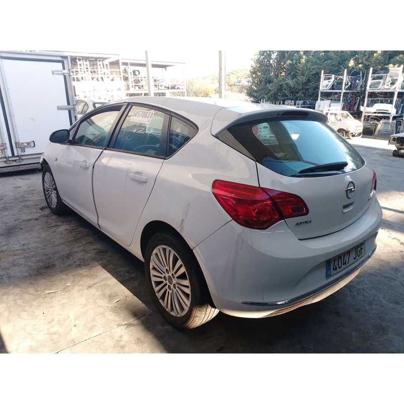 opel astra j (p10) del año 2015