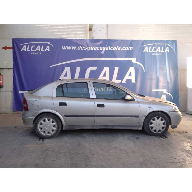 opel astra g berlina del año 2000