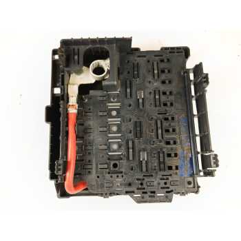 CAJA RELES / FUSIBLES K8D214N073AB 
