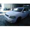 opel astra g berlina del año 2000