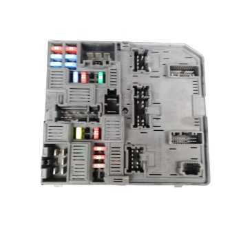 CAJA RELES / FUSIBLES 284B74BA0A 