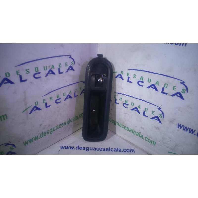 MANDO ELEVALUNAS DELANTERO DERECHO 8200356517B 6 PINES 