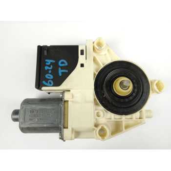 MOTOR ELEVALUNAS TRASERO DERECHO 0130822331 