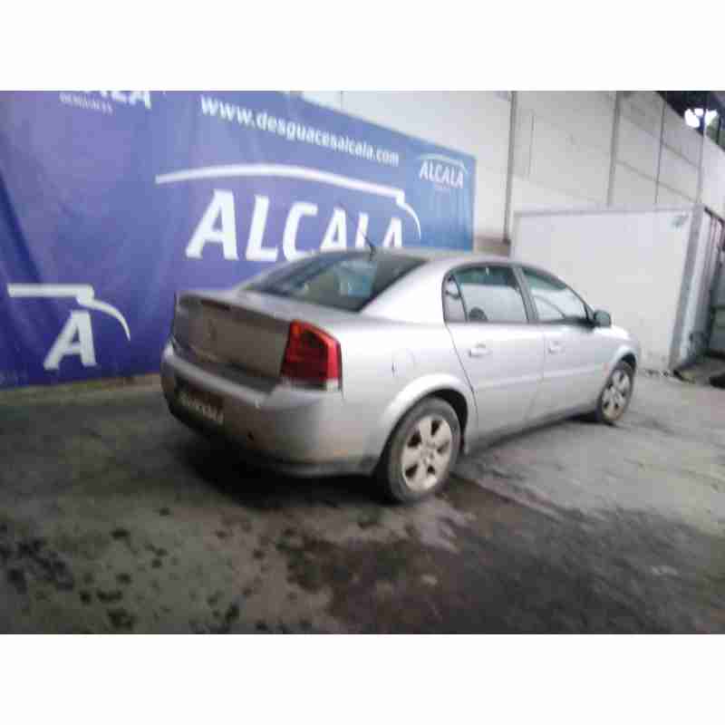 opel vectra c berlina del año 2004