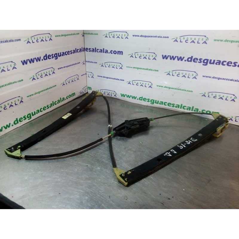 ELEVALUNAS DELANTERO DERECHO SIN MOTOR 