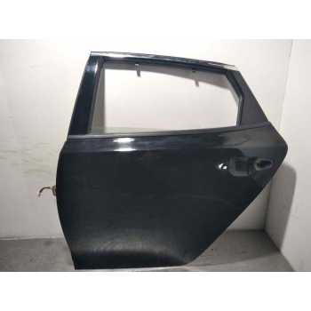PUERTA TRASERA IZQUIERDA 77003D4010 ABOLLADURA 