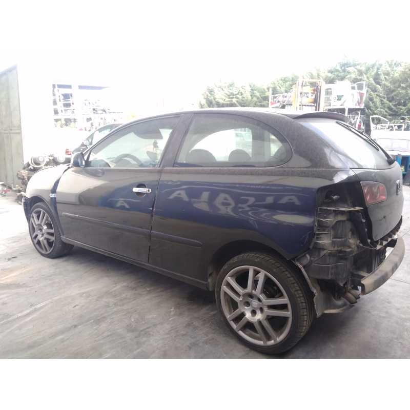 seat ibiza (6l1) del año 2003