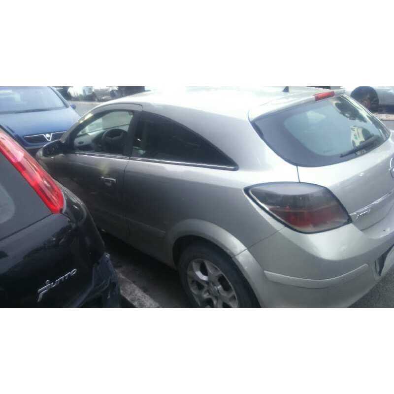 opel astra gtc del año 2005
