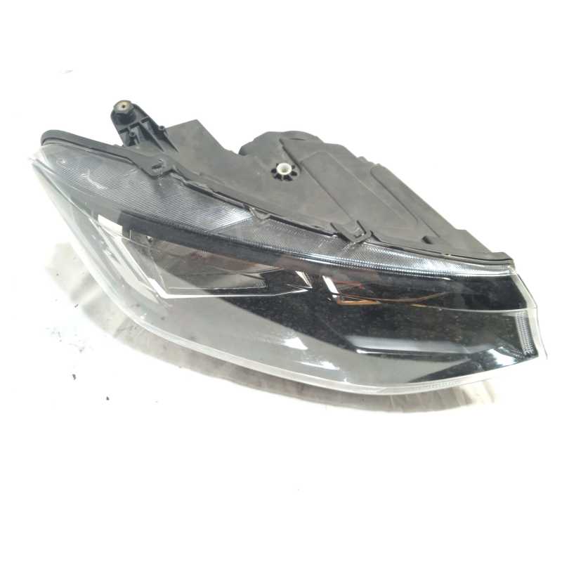 FARO DERECHO 2K8941006 PRECIO YA POR EL DESPERFECTO 