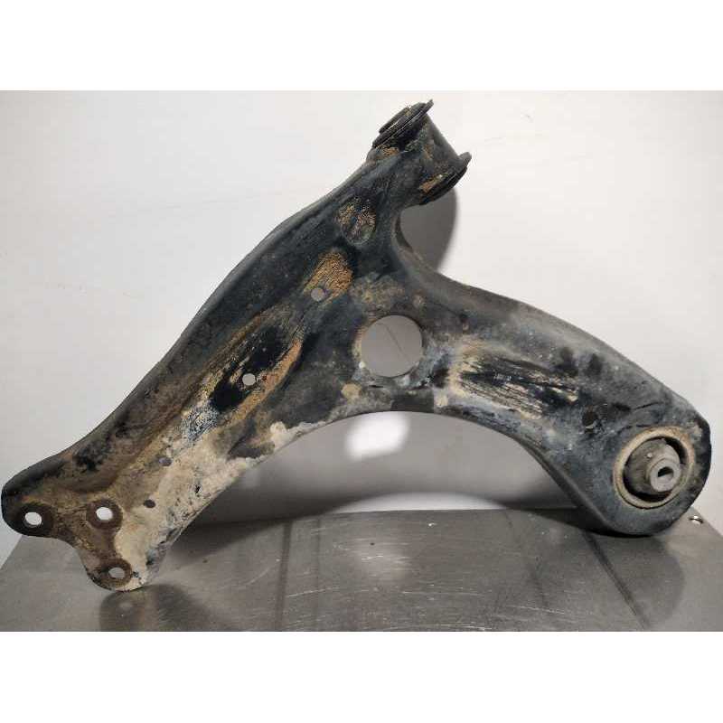 BRAZO SUSPENSION INFERIOR DELANTERO IZQUIERDO 6R0407151A 