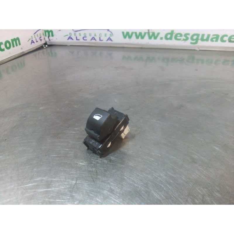 MANDO ELEVALUNAS TRASERO DERECHO 96762292ZD 4 PINES 