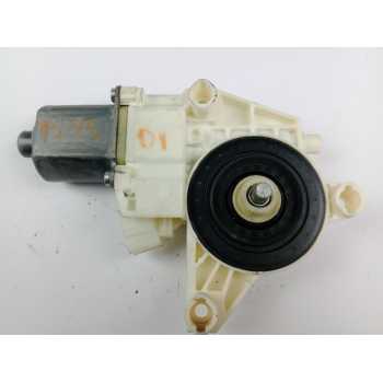 MOTOR ELEVALUNAS DELANTERO IZQUIERDO A2469065100 