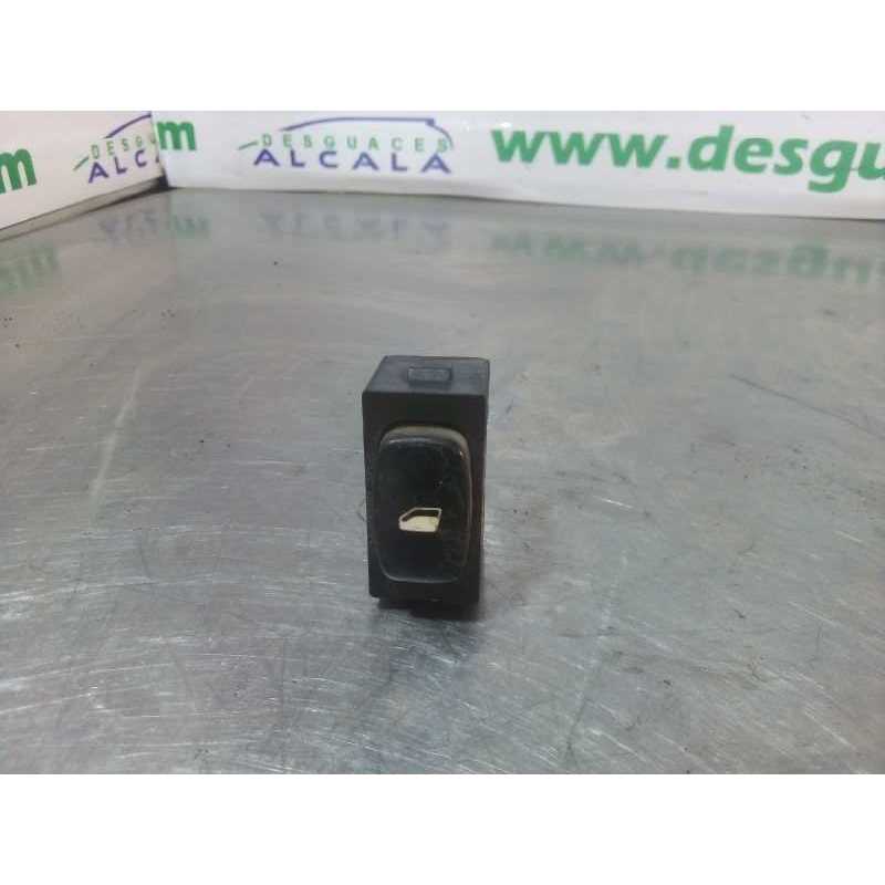 MANDO ELEVALUNAS TRASERO DERECHO 96360166XT 4 PINES 
