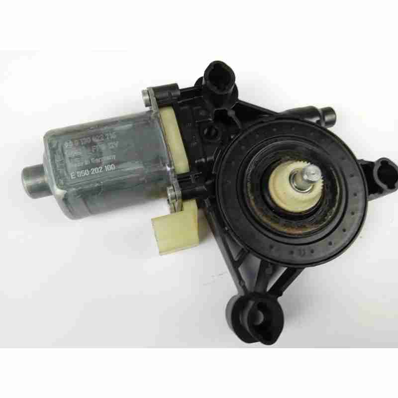 MOTOR ELEVALUNAS DELANTERO DERECHO 5Q0959802B 0130822716