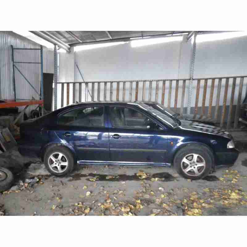 skoda octavia berlina (1u2) del año 1998