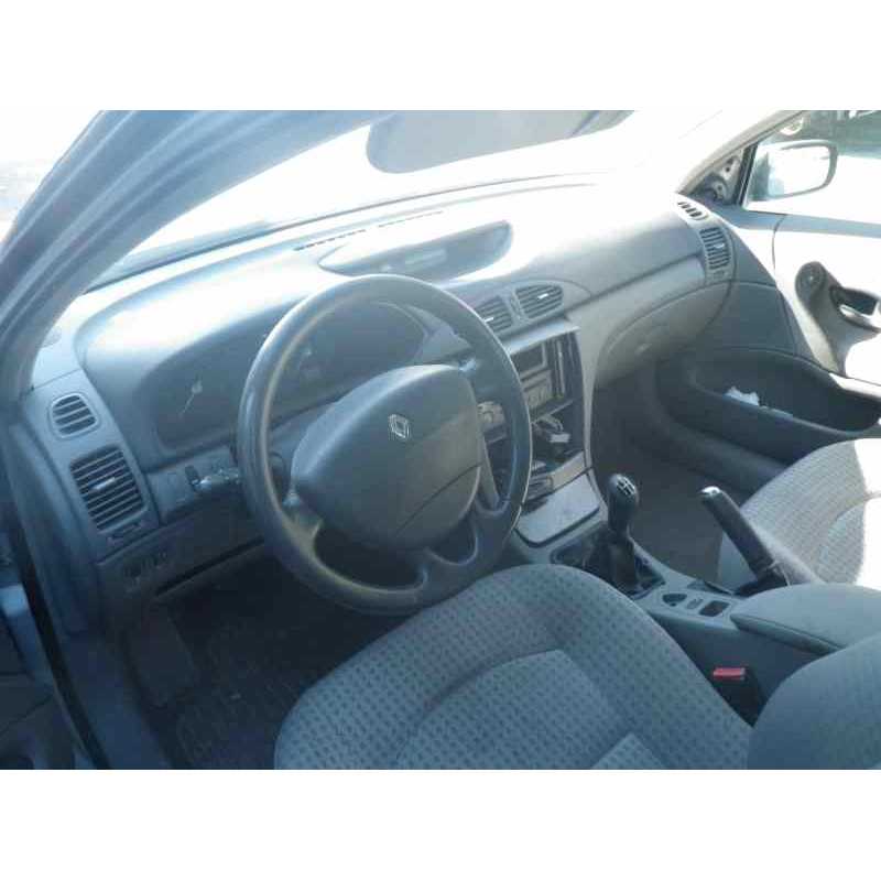 renault laguna ii (bg0) del año 2001