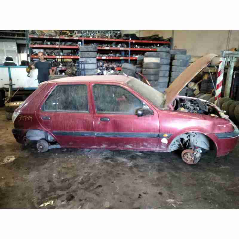 ford fiesta (cbk) del año 2001