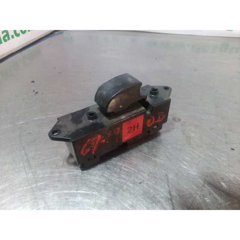 MANDO ELEVALUNAS DELANTERO DERECHO 8608A182 8 PINES 
