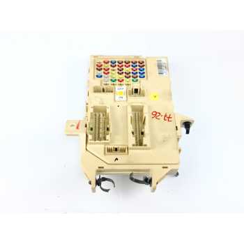 CAJA RELES / FUSIBLES 91950A4510 