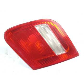 PILOTO TRASERO DERECHO INTERIOR 7165844 