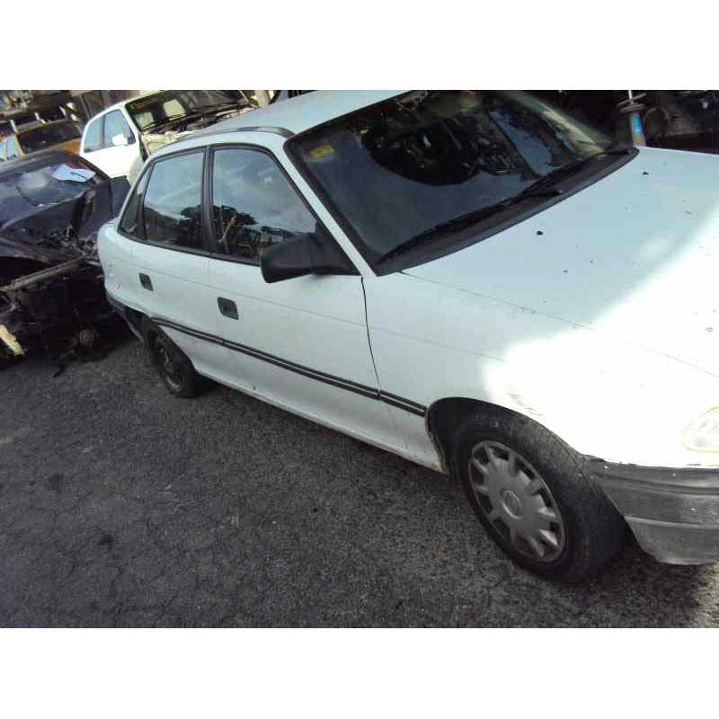 opel astra f berlina del año 1994