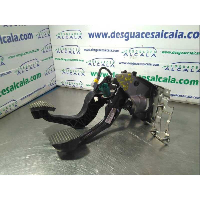 PEDAL EMBRAGUE PEDAL FRENO 