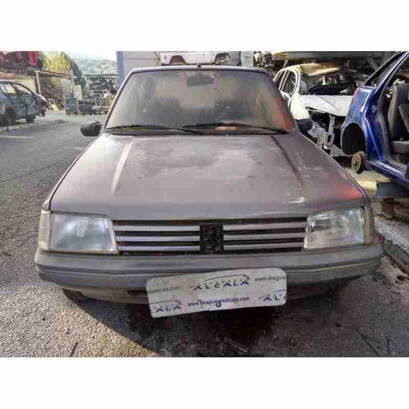 peugeot 205 berlina del año 1988