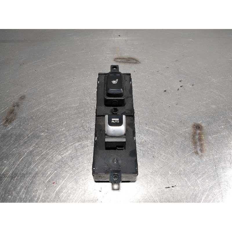 MANDO ELEVALUNAS TRASERO DERECHO 93590D4AH0BYF 12 PINES 