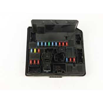 CAJA RELES / FUSIBLES 284B7JD00B 