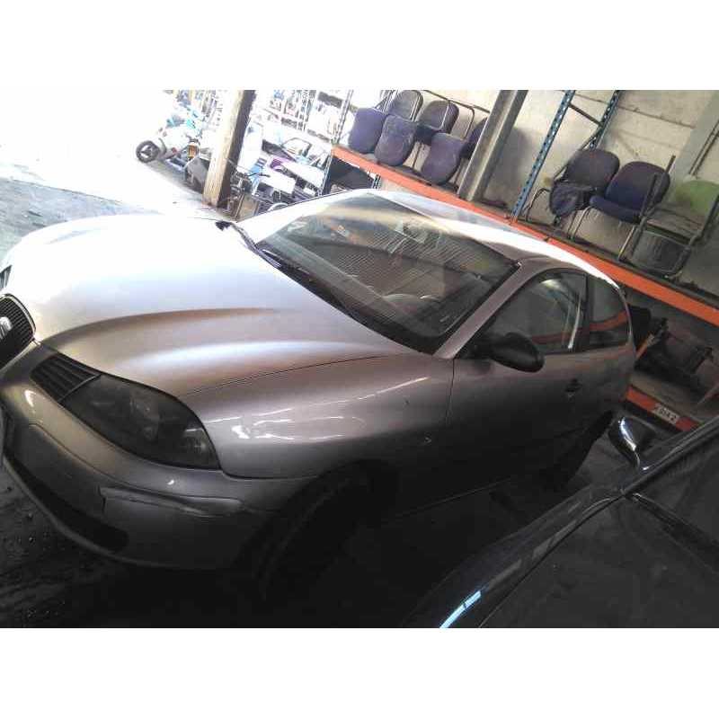 seat ibiza (6l1) del año 2002