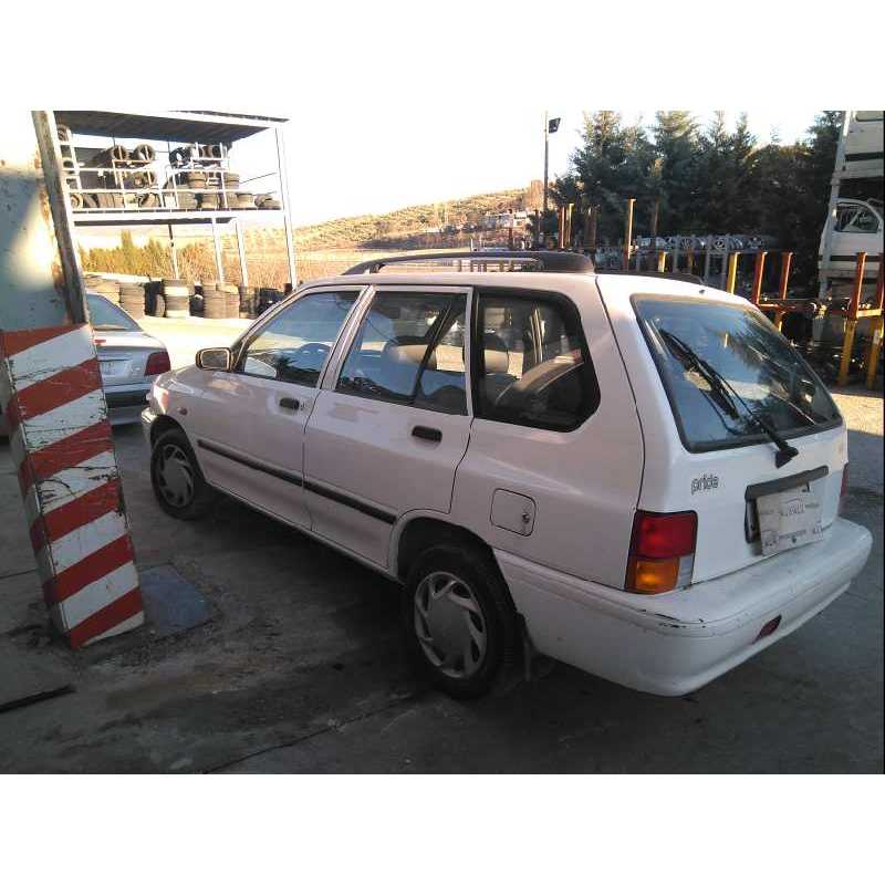 kia pride del año 2000