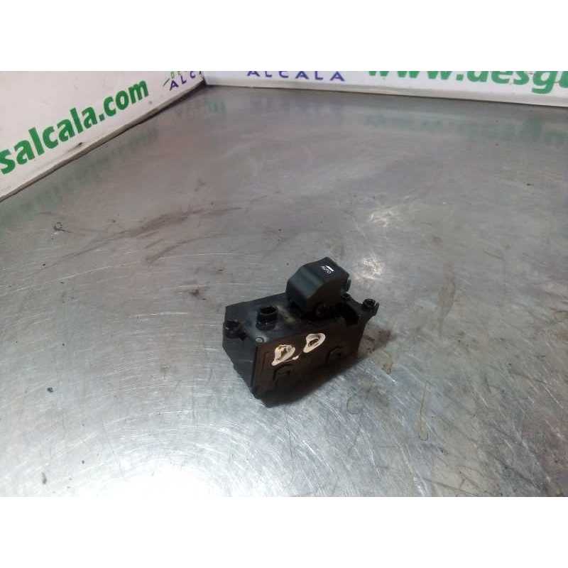 MANDO ELEVALUNAS DELANTERO DERECHO 39R5101310 8 PINES 