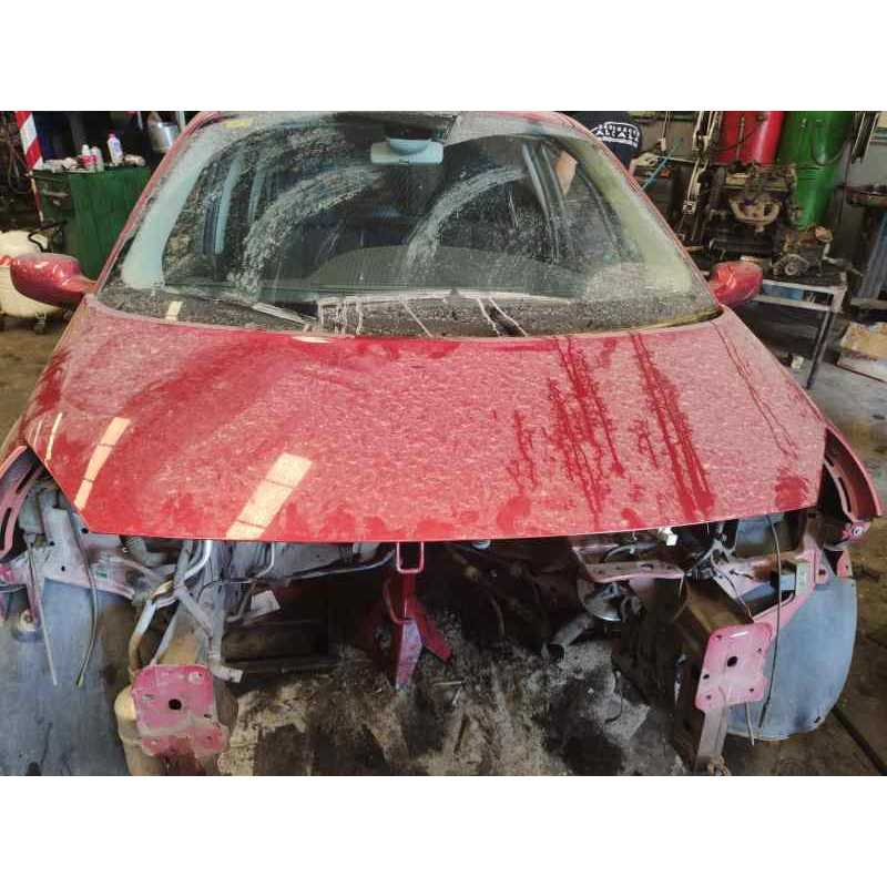 CAPOT MONTADO EN VEHICULO 