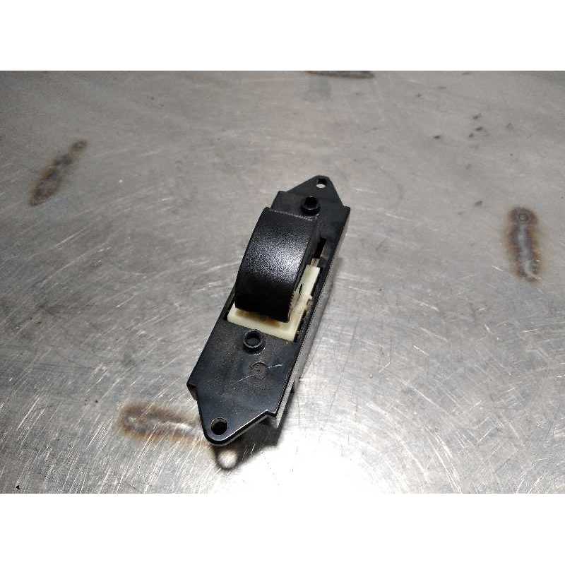 MANDO ELEVALUNAS TRASERO IZQUIERDO MR587944 5 PINES 