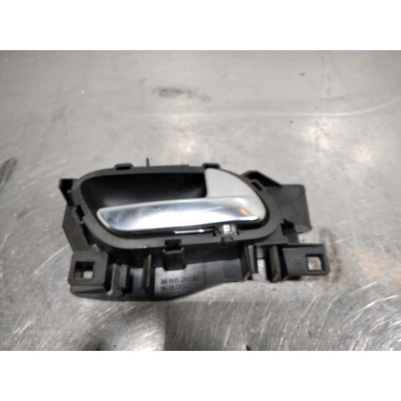 MANETA INTERIOR TRASERA DERECHA 9144 G4 