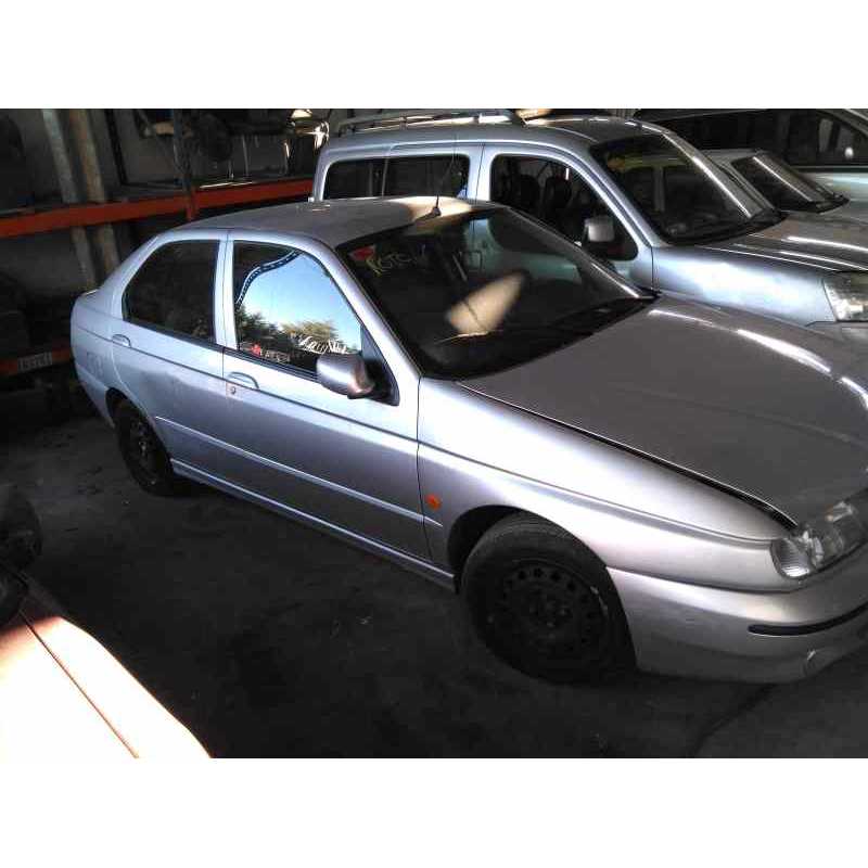 alfa romeo 146 del año 2000