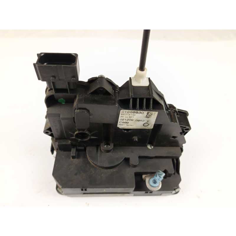 CERRADURA PUERTA DELANTERA DERECHA 51858830 