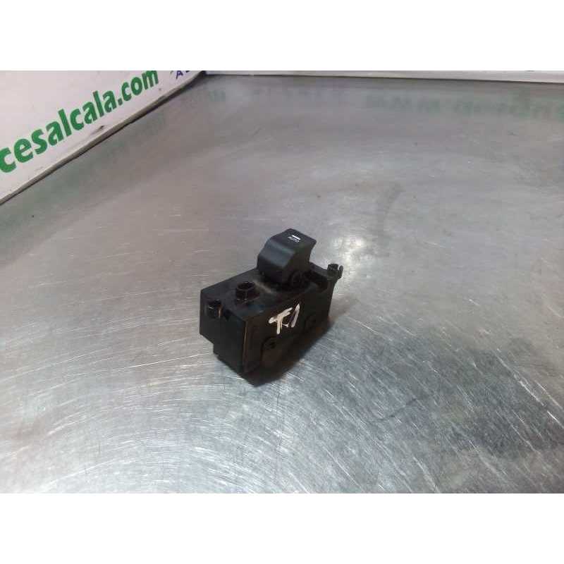 MANDO ELEVALUNAS TRASERO IZQUIERDO 935803Z000 8 PINES 