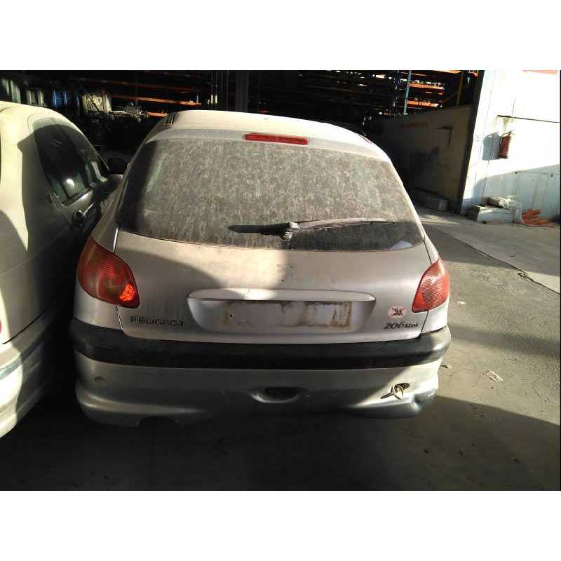 peugeot 206 berlina del año 2004