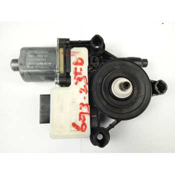 MOTOR ELEVALUNAS TRASERO DERECHO 0130822724 