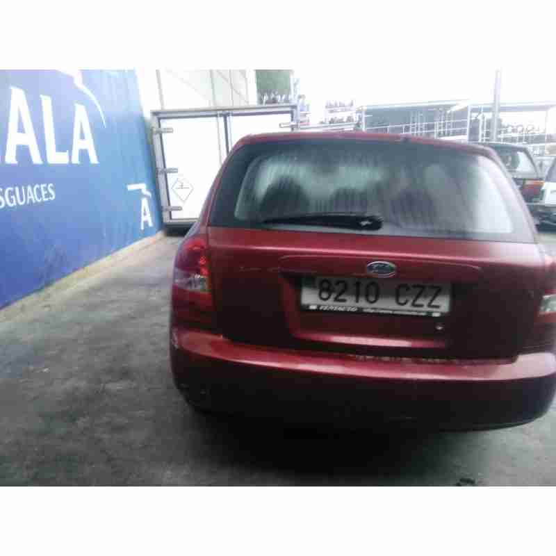 kia cerato i hatchback (ld) del año 2004