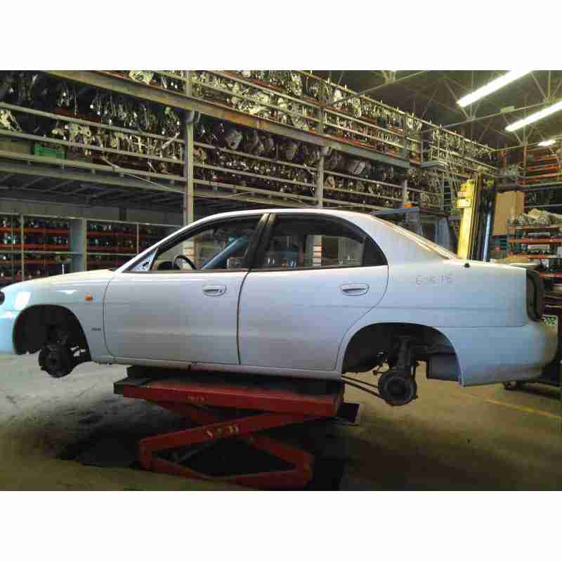 daewoo nubira berlina del año 1999