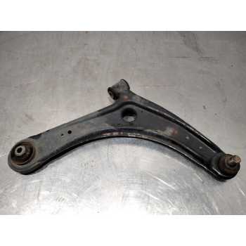 BRAZO SUSPENSION INFERIOR DELANTERO DERECHO 4013A444 